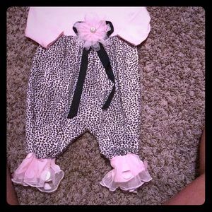 Cachcach pink leopard outfit